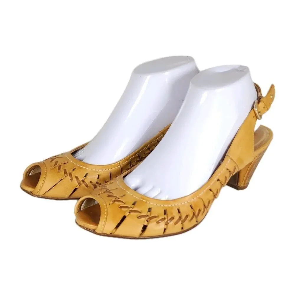 Pikolinos Women's EU40 US9-9,5 Tan Leather CutOut Stitched Slingback Sandals